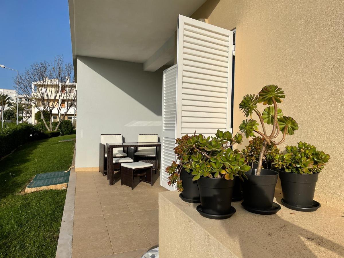 Vila Praia 7 - Beach & Pool Apartment アルヴォル エクステリア 写真