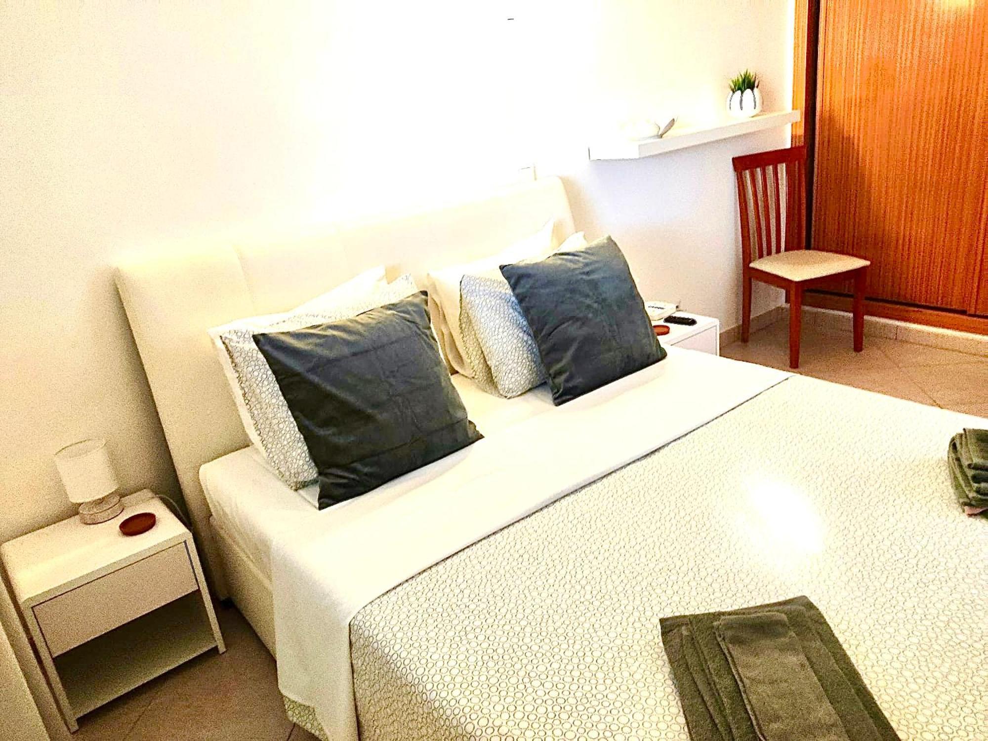 Vila Praia 7 - Beach & Pool Apartment アルヴォル エクステリア 写真
